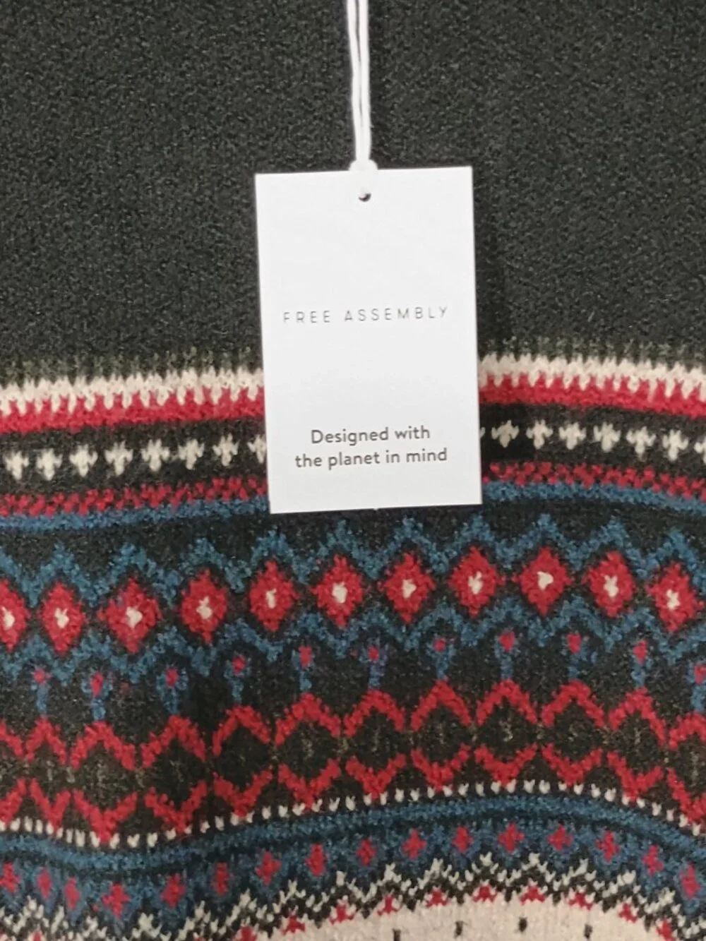 Free Assembly Men’s Fair Isle Crewneck Sweater Black Cream Red Nordic Winter NWT